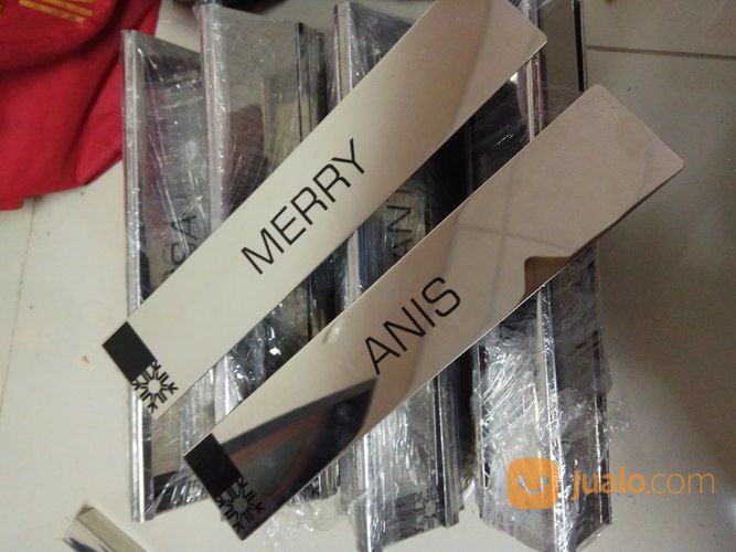 Jasa Pasang Sticker, Logo, Dan Kebutuhan Kantor Lainnya