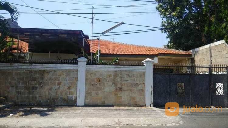 Raya Manyar Rejo Strategis Kawasan Ramai