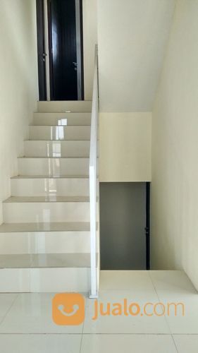 Rumah 2 Lantai Pandanaran Hills Sambiroto Mangunharjo Tembalang Semarang