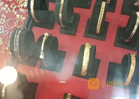 Emas Murni Dan Perhiasan