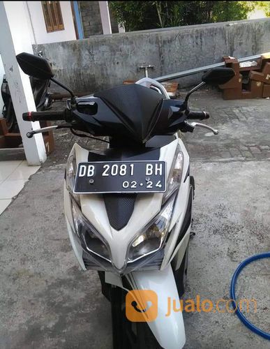 Honda Vario Warna Putih Tahun 2014 Mulus