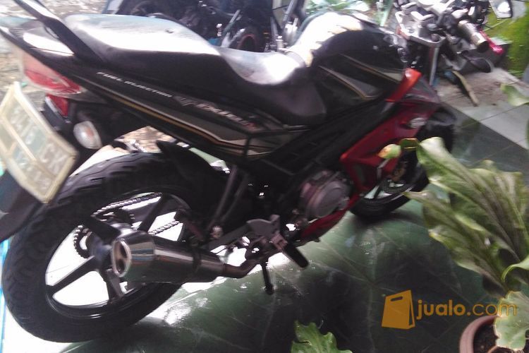 YAMAHA Vixion 2012 Tangan 1