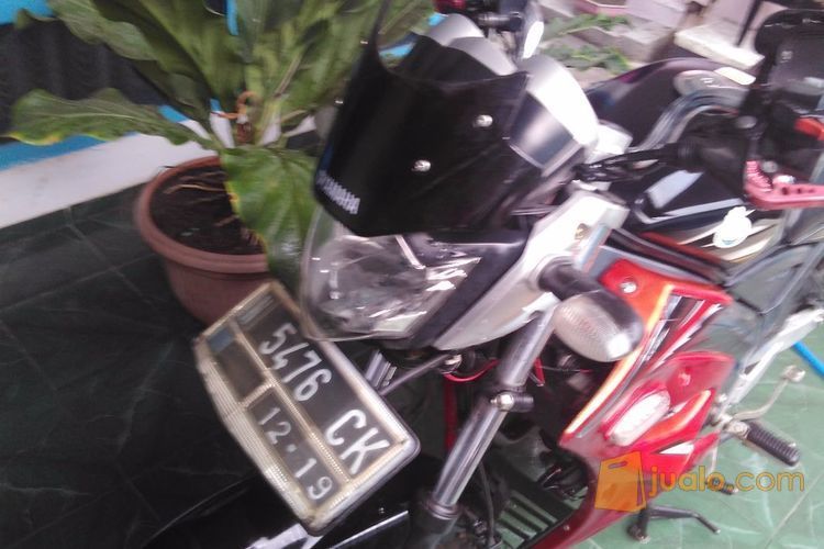 YAMAHA Vixion 2012 Tangan 1
