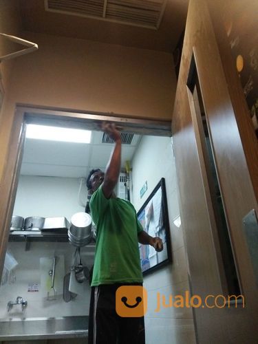 PENGECATAN TEMBOK DAN MILAMIN