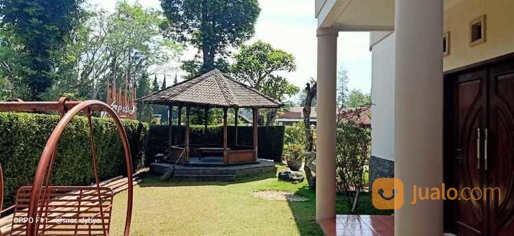 Rumah Besar Dan Mewah Graha Puspa Lembang