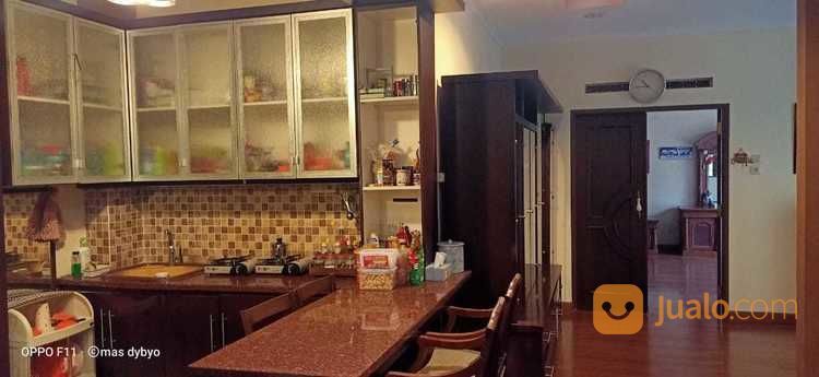 Rumah Besar Dan Mewah Graha Puspa Lembang