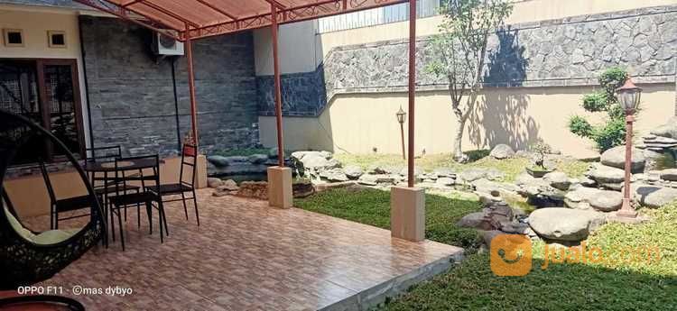 Rumah Besar Dan Mewah Graha Puspa Lembang