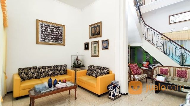 Rumah 2 Lantai Luas 180 Di Taman Sulfat Kota Malang _ 564.19