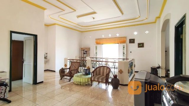 Rumah 2 Lantai Luas 180 Di Taman Sulfat Kota Malang _ 564.19