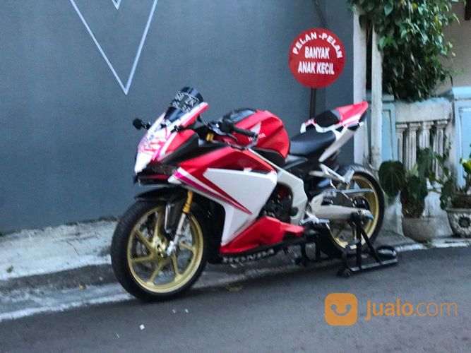 Honda CBR 250RR Kondisi 99,99% Seperti Baru