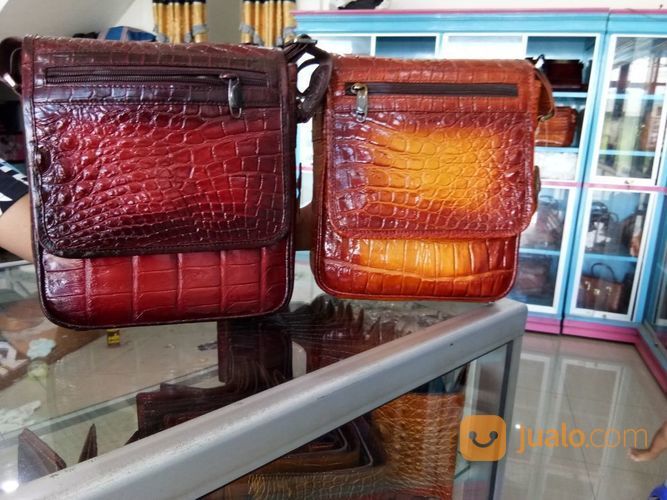 BOMBASTIS, Tas Kulit Buaya Pria Asli Merauke