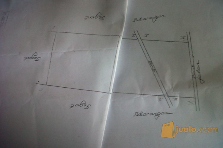 Tanah Tepi Aspal Utara Terminal Condong Catur Yogyakarta