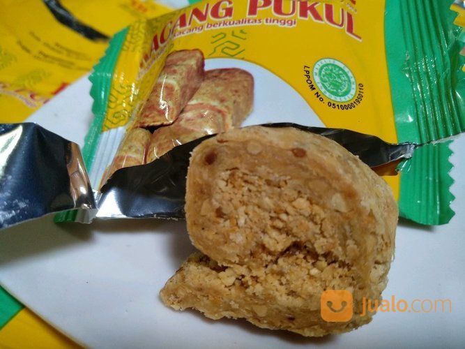 Sedia Kacang Pukul Khas Riau