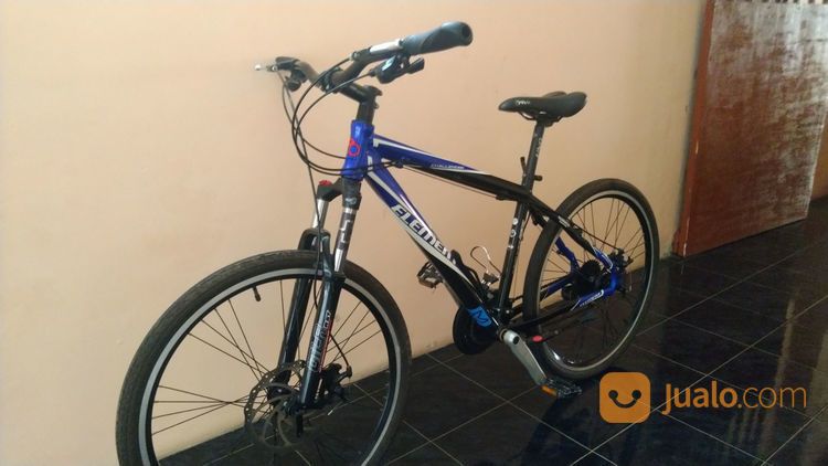 Sepeda Element Challenger