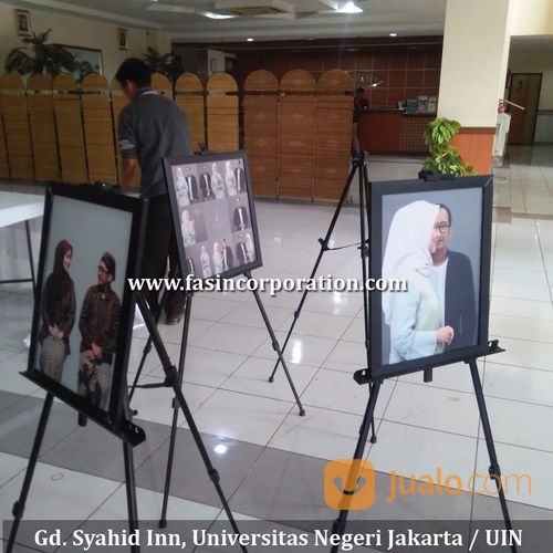Sewa Standing Frame Atau Standing Foto Antar Jemput