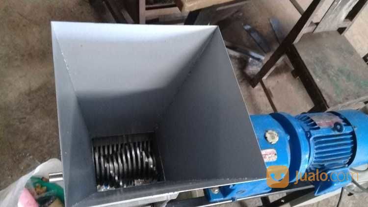 Mesin Pencacah Kain Dan Plastik