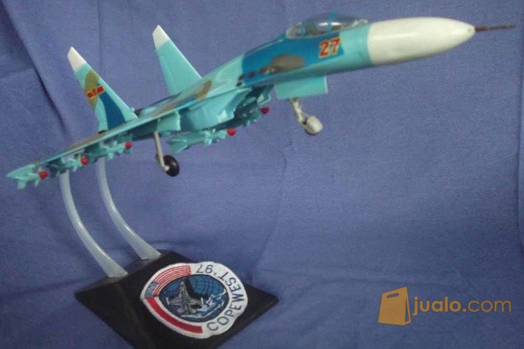 DIE FIBER TYPE SUKHOI 27 SCALE 1:72. ,MEREK TAIWAN