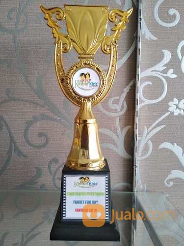 Piala Award Murah