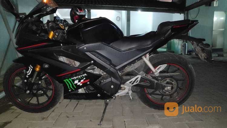 Motor Yamaha R15