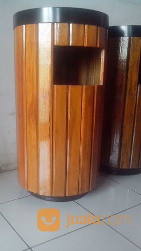 Tempat Sampah Kayu Model Bulat