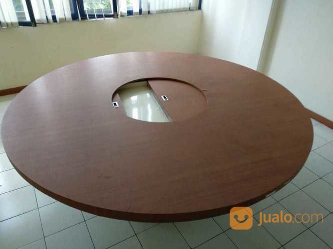 Meja Kayu Bundar Meeting Kantor Diameter 2,3 Meter