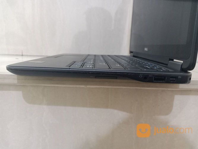 DELL LATITUDE E7240 Layar Sentuh Core I5 Gen4 Ram 8/128 SSD