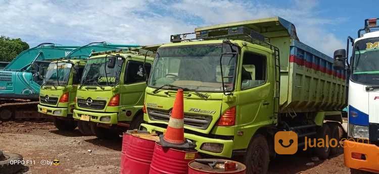 Hino Damtruk Tronton Rreydi