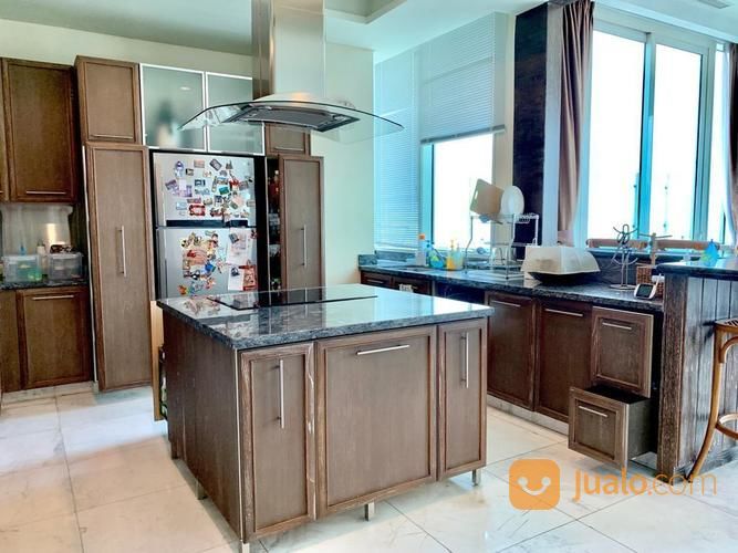 Penthouse The Peak Sudirman Karet Kuningan JakSel 4BR Semi Furnished