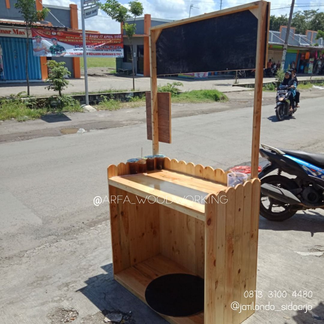 Rombong Booth Kayu Solid Lipat Portable Bongkarpasang