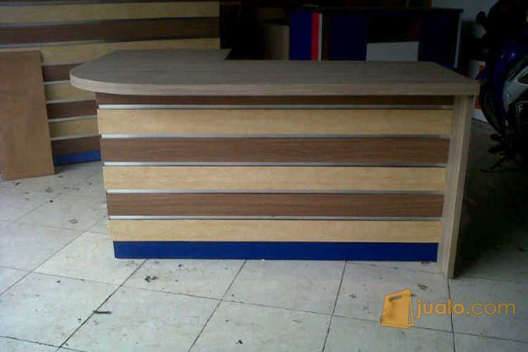 Meja customer service