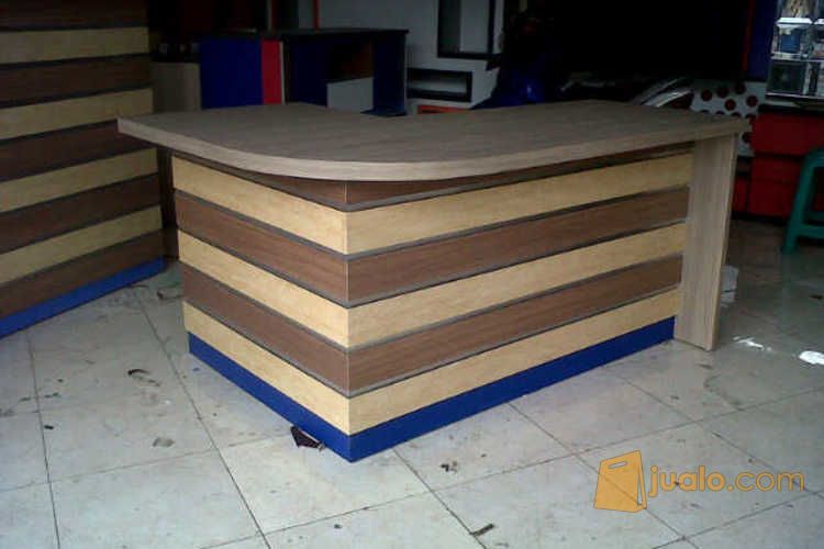 Meja customer service