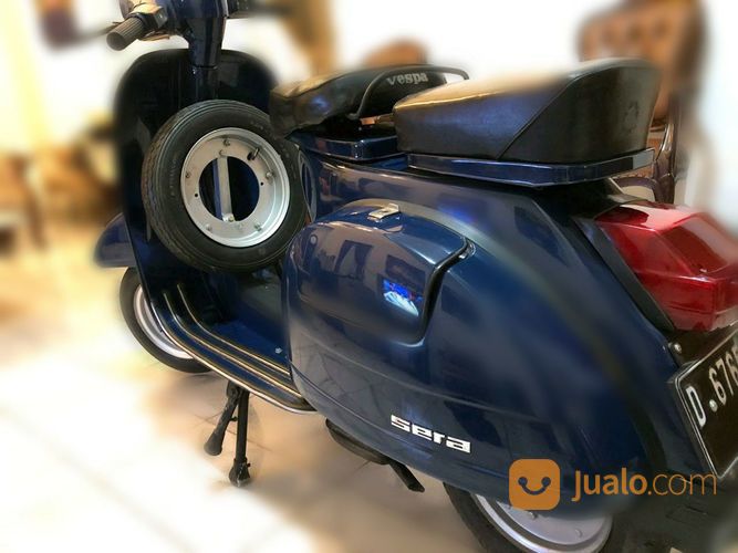 Vespa P150 1985 Biru Tangan Pertama