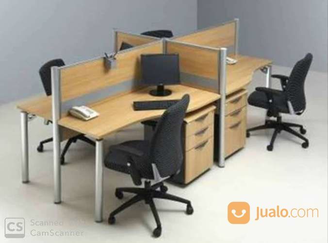 Meja Kantor Sekat Meja Minimalis