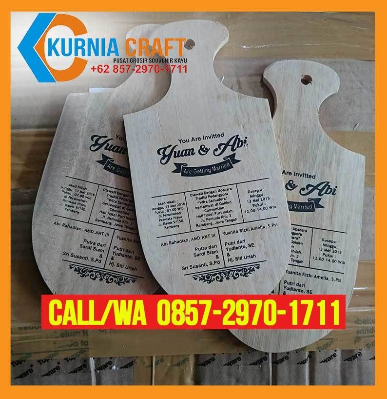 PABRIK WA O857-297O-1711 Souvenir Talenan Kayu Unik Malang