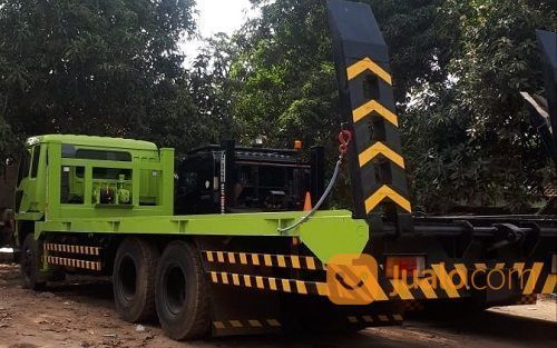 Self Loader Truck Mitsubishi Fuso