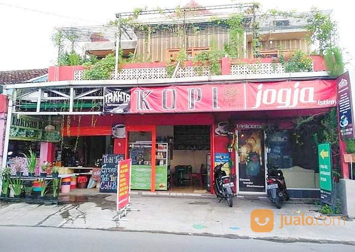 Warung Makan Kafe Pinggir Jalan Nologaten Seturan