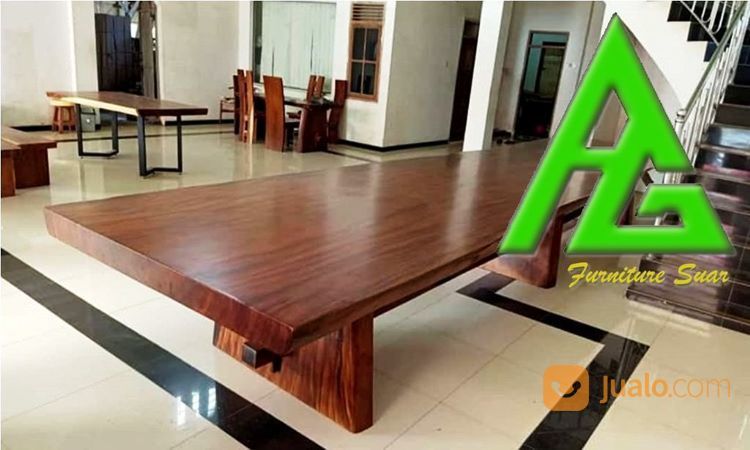 Perkakas Rumah Meja Tamu Terbuat Dari Bahan Kayu Suar