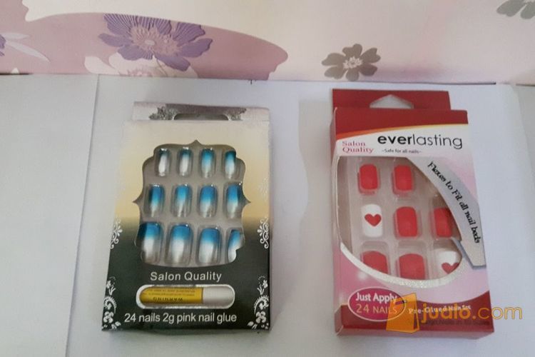 kuku palsu motif / nail art