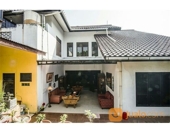 Rumah Mewah Besar Dalam Perumahan Pondok Gede