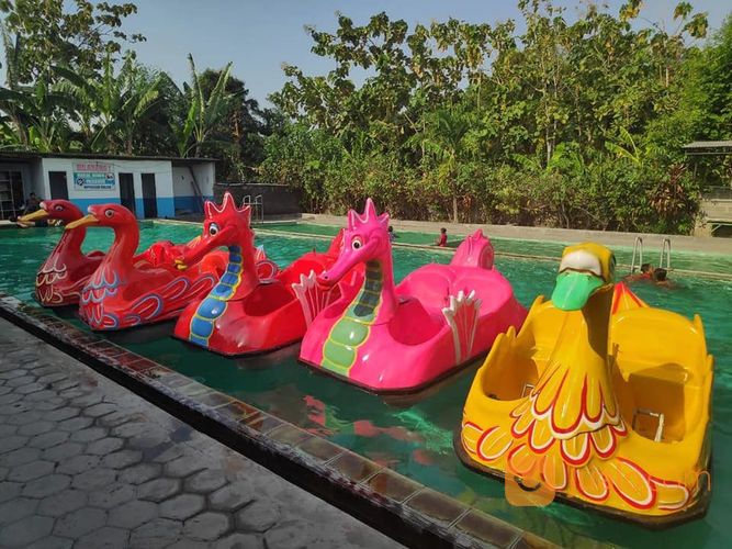 Perahu Bebek Fiber Sepeda Air Gowes Odong Odong