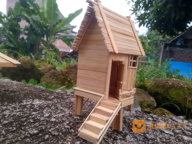 Kerajinan Kayu Rumah Miniatur Dari Setik Es Dan Tusuk Sate