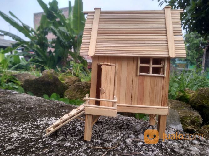 Kerajinan Kayu Rumah Miniatur Dari Setik Es Dan Tusuk Sate