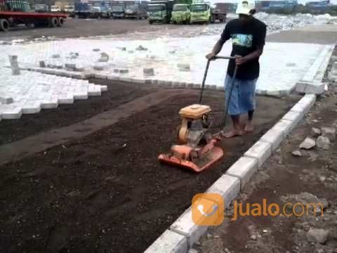 Perkerjaan Paving ,Kami Alifah Teknik Kita Bergerak Dibidang Konstruksi Menyewakan