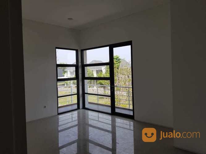 Rumah HOOK Bergaya Modern Citraland Stamford Place Surabaya