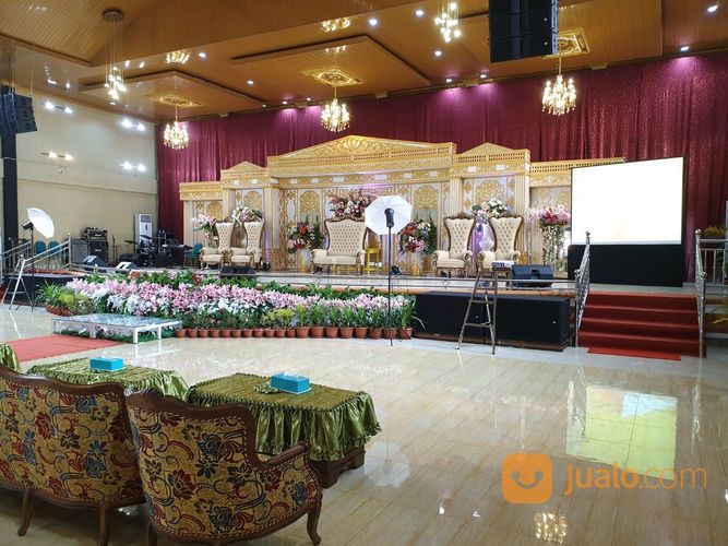 Sewa Proyektor LED TV Videotron Projector Infocus Infokus Layar Screen Speaker