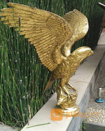 Kerajinan Patung Kuningan