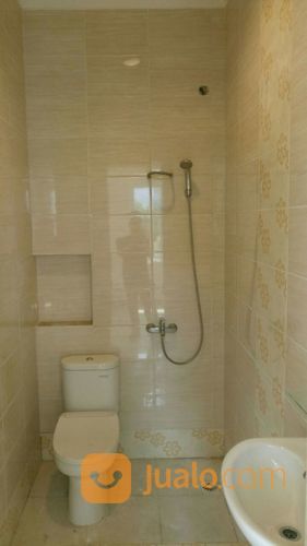 Rumah Luas 2 Lantai Darwin Timur Gading Serpong