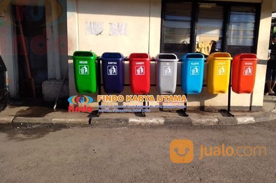 Tempat Sampah Taman Gandeng 7