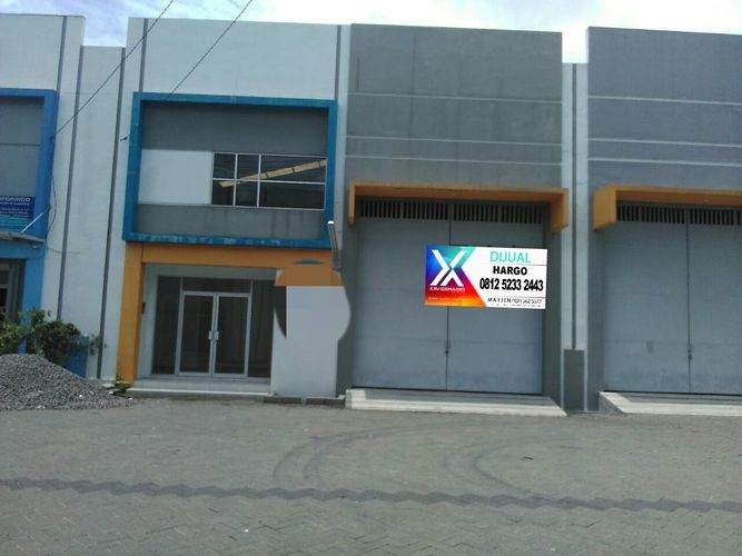 Gudang Tritan Point, Wedi, Gedangan, Sidoarjo.