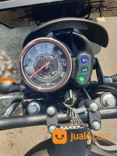 Kawasaki W175 Cafe Racer 2019. Baru 2000km